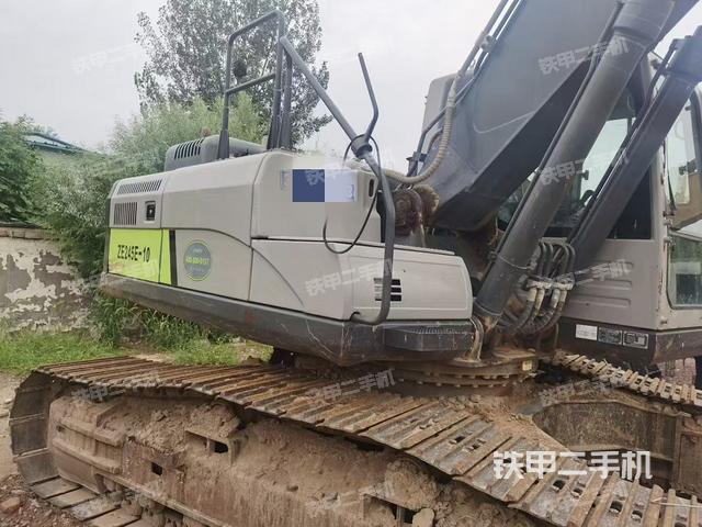 駕駛室整體(整機(jī)外觀) 駕駛室整體(整機(jī)外觀)