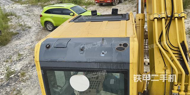 駕駛室頂部(整機外觀) 駕駛室頂部(整機外觀)