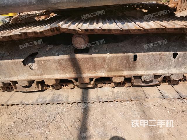 右側(cè)履帶整體(行走機(jī)構(gòu)) 右側(cè)履帶整體(行走機(jī)構(gòu))