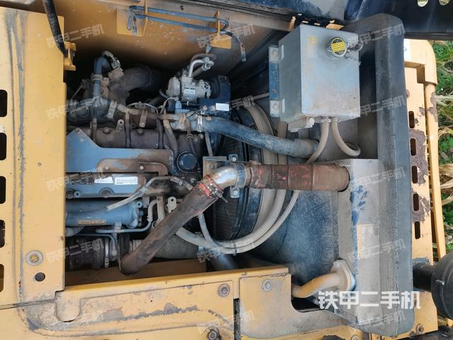 發(fā)動(dòng)機(jī)室(上車(chē)部件) 發(fā)動(dòng)機(jī)室(上車(chē)部件)
