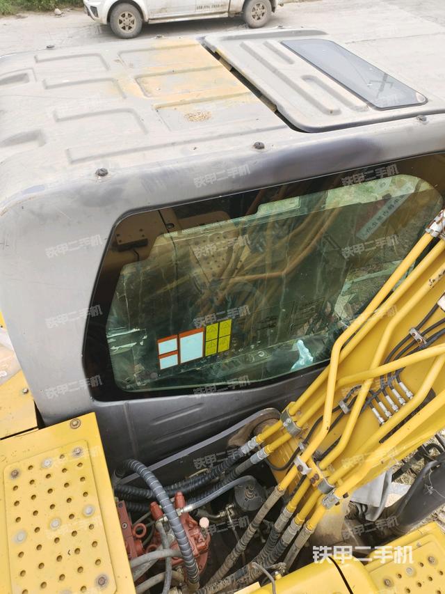 駕駛室頂部俯視(上車部件) 駕駛室頂部俯視(上車部件)