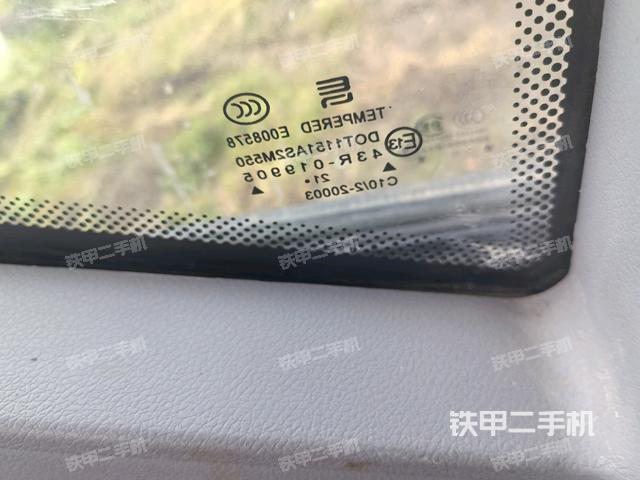 左后方玻璃角標(biāo)(駕駛室部分) 左后方玻璃角標(biāo)(駕駛室部分)
