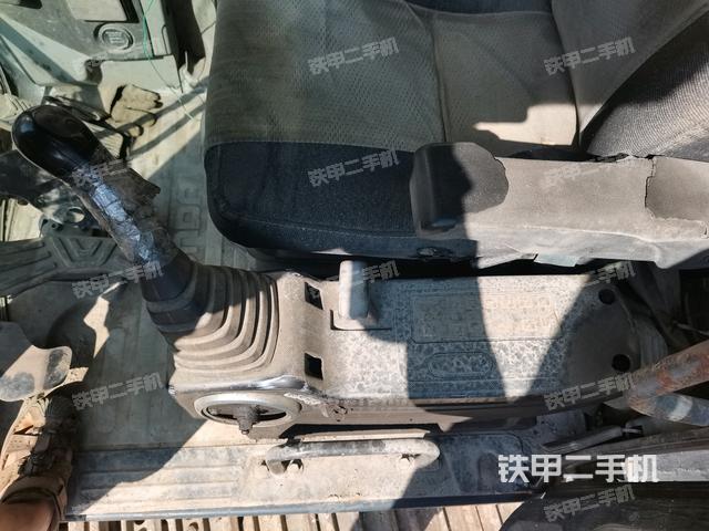 座椅左側(cè)控制臺(tái)/音響/含左手柄(駕駛室部分) 座椅左側(cè)控制臺(tái)/音響/含左手柄(駕駛室部分)