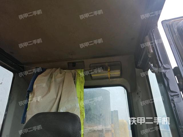 座椅后部(駕駛室部分) 座椅后部(駕駛室部分)