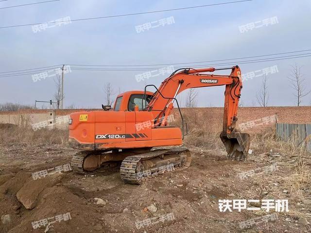 整机右后45°(整机外观) 整机右后45°(整机外观)