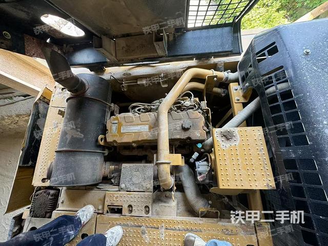 發(fā)動(dòng)機(jī)整體俯視(整機(jī)外觀) 發(fā)動(dòng)機(jī)整體俯視(整機(jī)外觀)