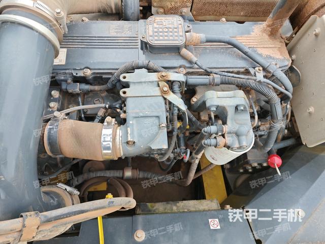 駕駛室頂部俯視(上車(chē)部件) 駕駛室頂部俯視(上車(chē)部件)
