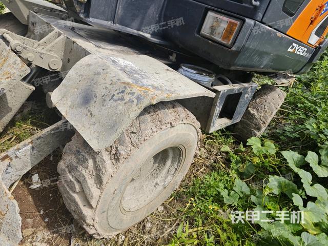 右侧履带整体 （行走机构）