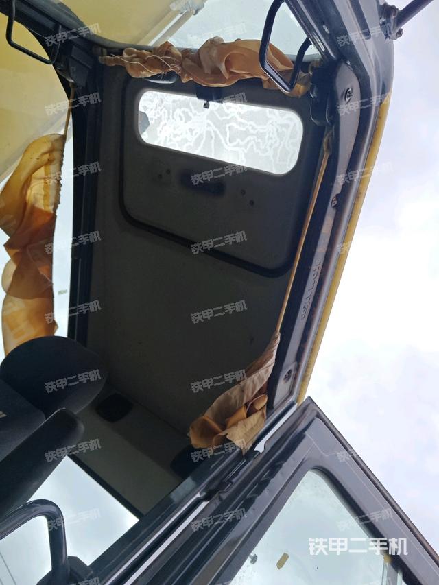 頂棚整體(駕駛室部分) 頂棚整體(駕駛室部分)