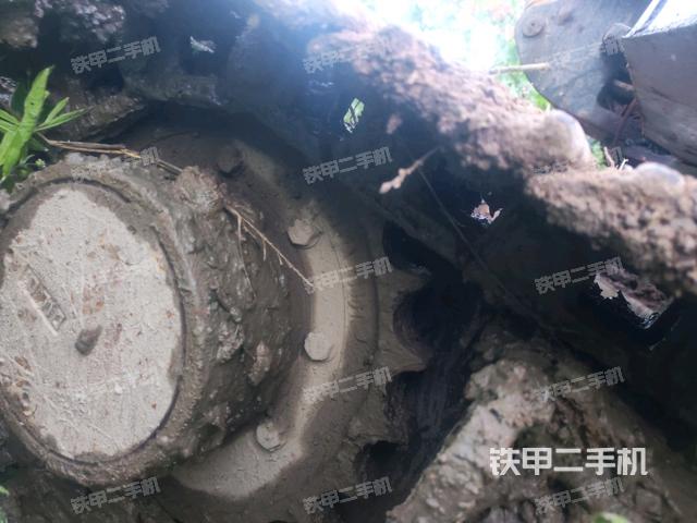 左側(cè)行走馬達(dá)蓋板(行走機(jī)構(gòu)) 左側(cè)行走馬達(dá)蓋板(行走機(jī)構(gòu))