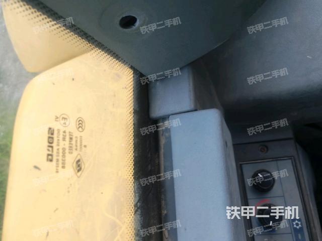 后窗玻璃角標(biāo)(駕駛室部分) 后窗玻璃角標(biāo)(駕駛室部分)