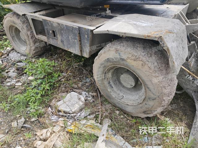 左侧履带整体 （行走机构）