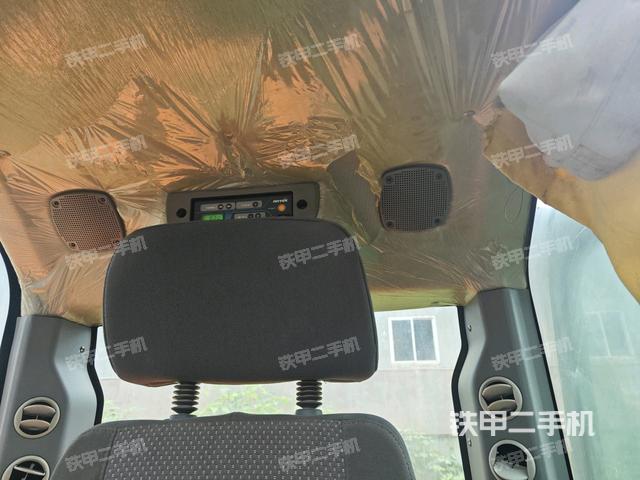 座椅后部（驾驶室部分）