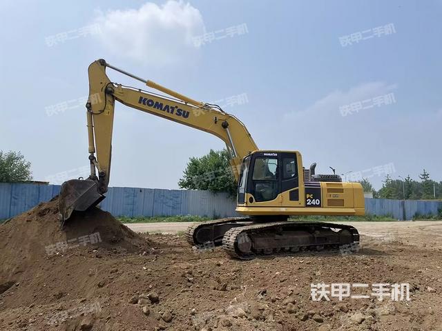 小松PC240LC-8M0挖掘机