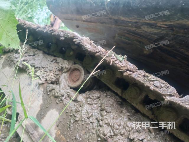 右側(cè)履帶整體?(行走機(jī)構(gòu)) 右側(cè)履帶整體?(行走機(jī)構(gòu))