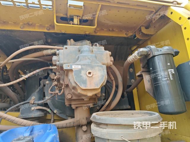 液壓泵斜45?右(大件艙室) 液壓泵斜45?右(大件艙室)