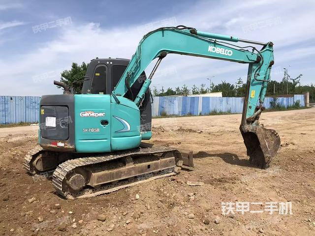 整機(jī)右后45°(整機(jī)外觀) 整機(jī)右后45°(整機(jī)外觀)