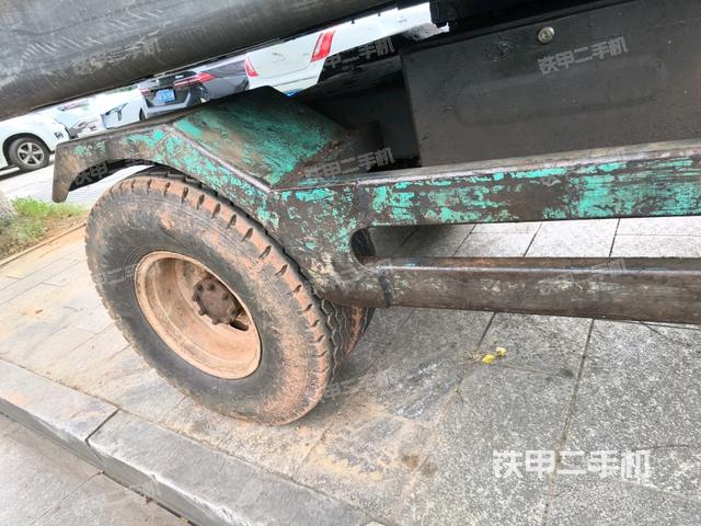 左侧履带整体 (行走机构) 左侧履带整体 (行走机构)