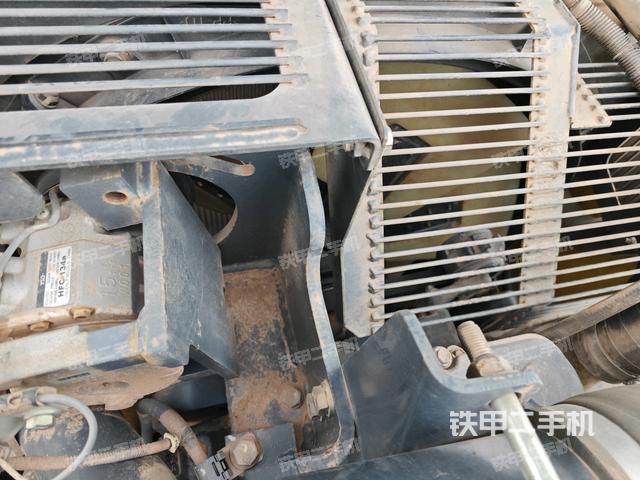 水箱+風(fēng)扇特寫(xiě)(上車(chē)部件) 水箱+風(fēng)扇特寫(xiě)(上車(chē)部件)