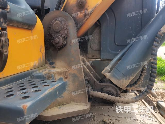 大臂根部 斜(工作和回转装置) 大臂根部 斜(工作和回转装置)