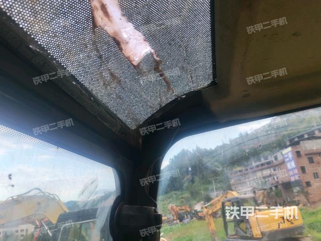 頂棚整體(駕駛室部分) 頂棚整體(駕駛室部分)