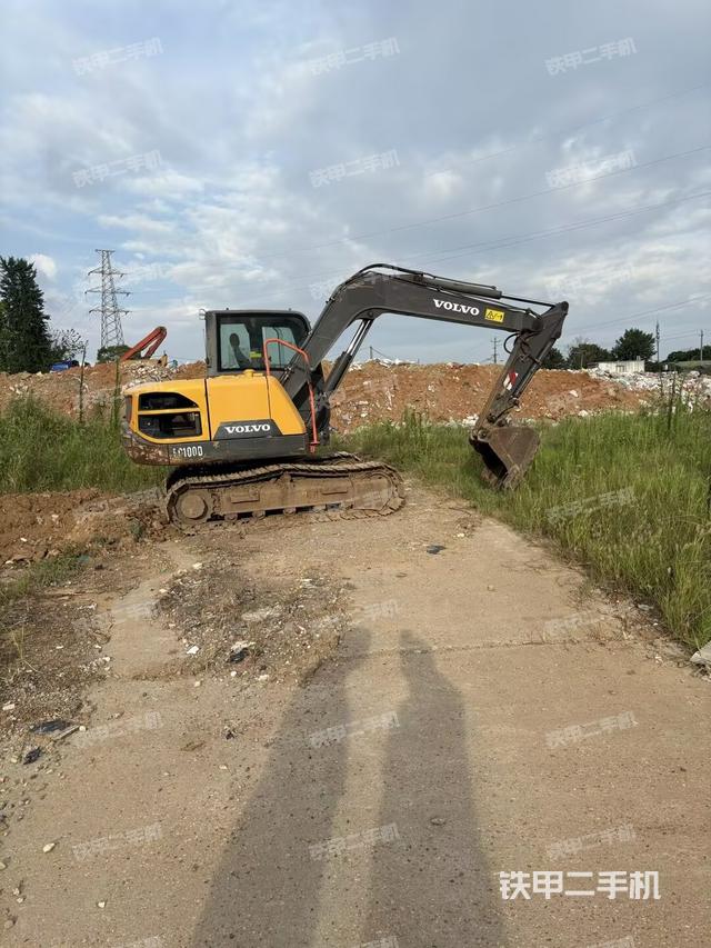 整機右后45°（整機外觀）