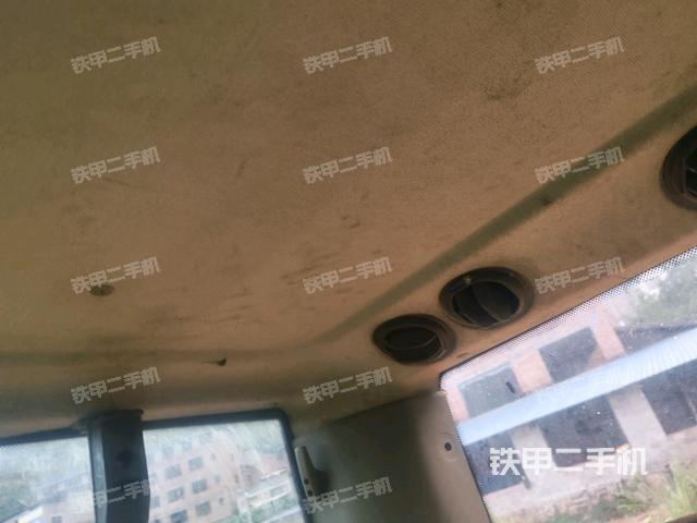 座椅后部(駕駛室部分) 座椅后部(駕駛室部分)