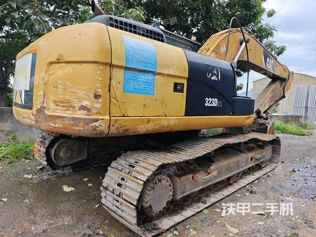 整機(jī)右后45°(整機(jī)外觀) 整機(jī)右后45°(整機(jī)外觀)
