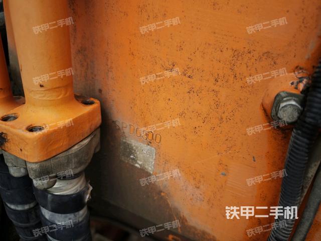 大臂背部俯視(工作和回轉裝置) 大臂背部俯視(工作和回轉裝置)