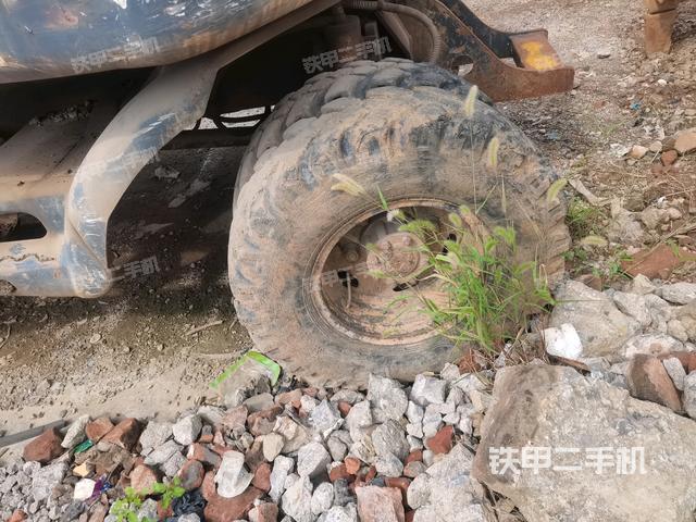 右导向轮(行走机构) 右导向轮(行走机构)