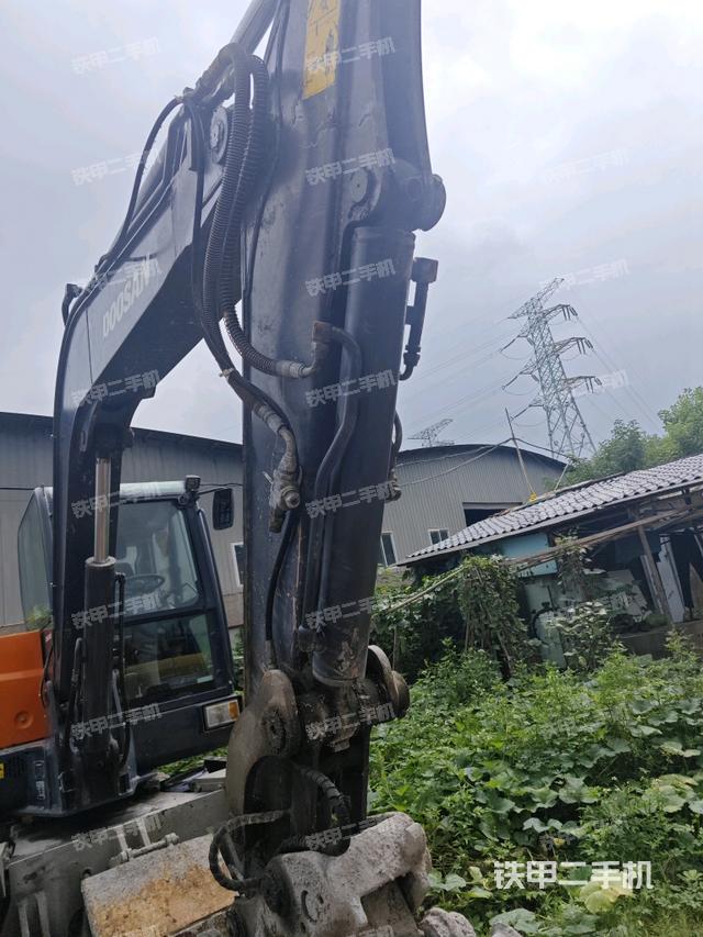 小臂整体右前（工作和回转装置）