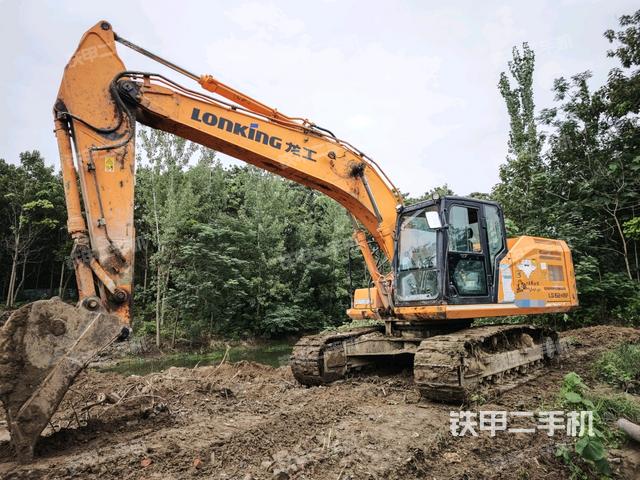 龍工LG6225F挖掘機(jī)
