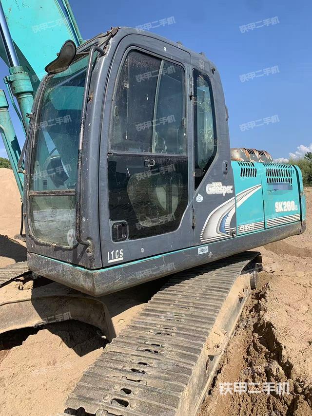 神钢SK210LC-8挖掘机