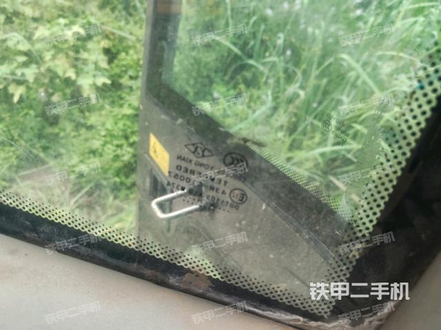 右側(cè)玻璃角標(biāo)(駕駛室部分) 右側(cè)玻璃角標(biāo)(駕駛室部分)