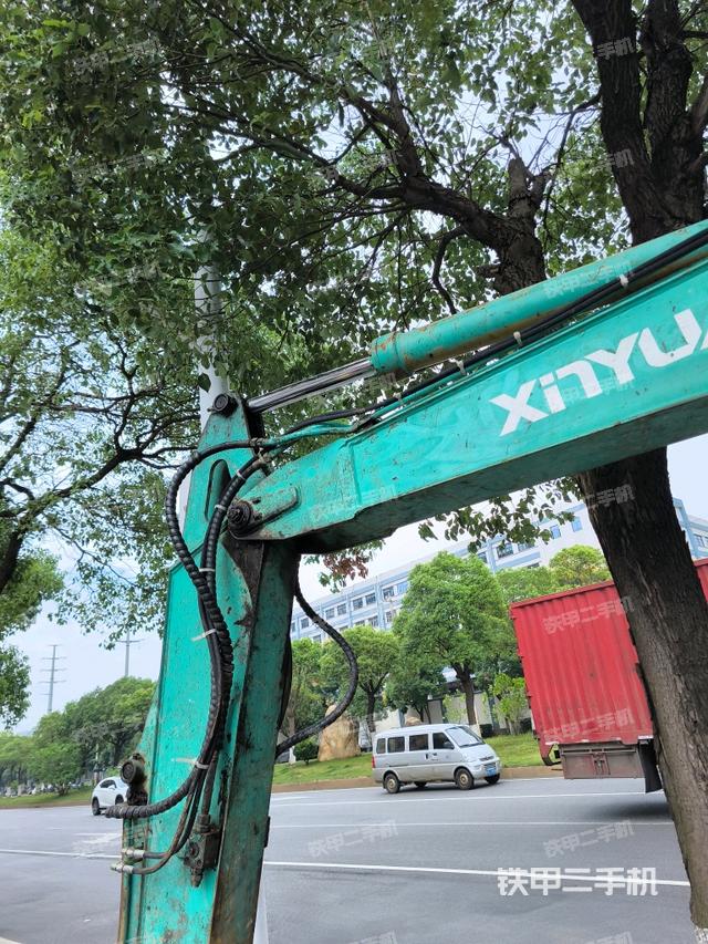 大臂整体 右侧(工作和回转装置) 大臂整体 右侧(工作和回转装置)