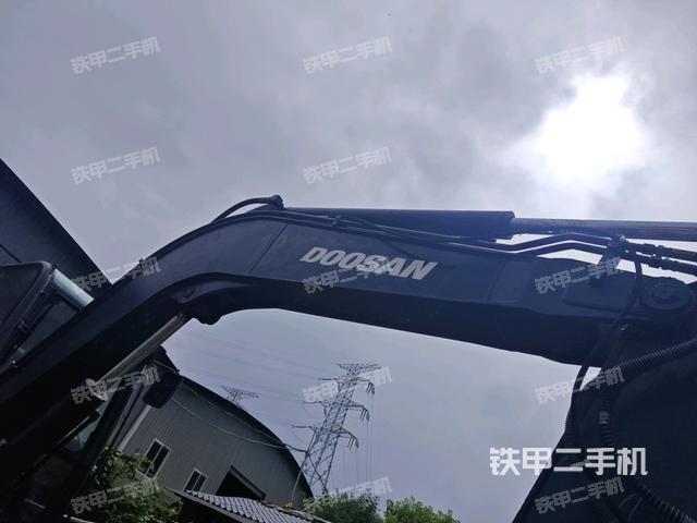 大臂整体 右侧（工作和回转装置）