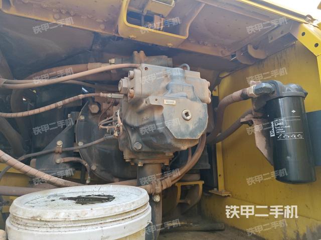 液壓泵斜45?左(大件艙室) 液壓泵斜45?左(大件艙室)