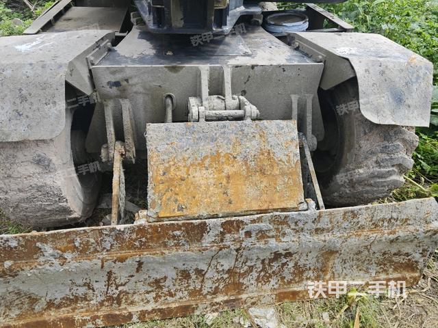 转盘和下车架正前（工作和回转装置）