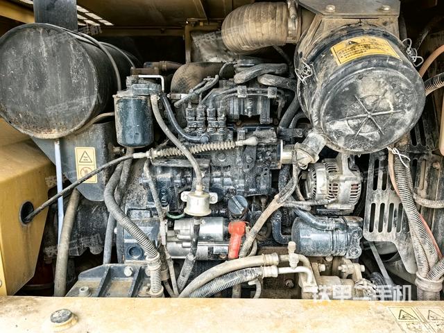 發(fā)動(dòng)機(jī)室(上車部件) 發(fā)動(dòng)機(jī)室(上車部件)