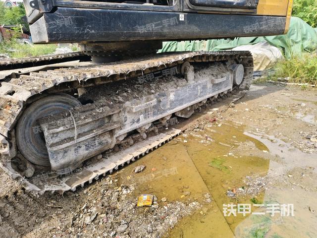 右側(cè)履帶整體(行走機構(gòu)) 右側(cè)履帶整體(行走機構(gòu))