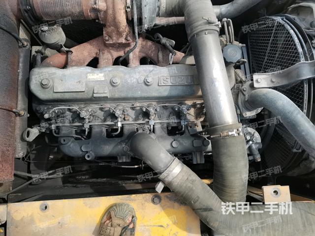 氣門(mén)室蓋螺絲特寫(xiě)(上車(chē)部件) 氣門(mén)室蓋螺絲特寫(xiě)(上車(chē)部件)