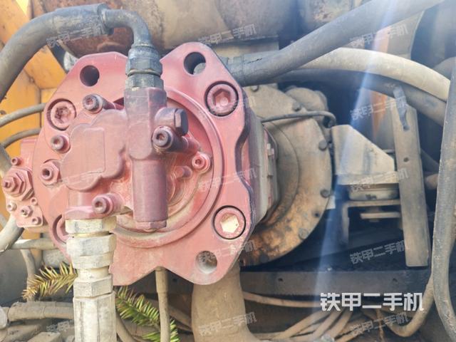 液壓泵斜45?左(大件艙室) 液壓泵斜45?左(大件艙室)