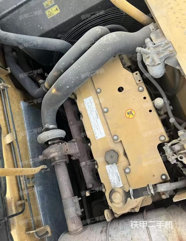 發(fā)動機(jī)整體俯視(整機(jī)外觀) 發(fā)動機(jī)整體俯視(整機(jī)外觀)