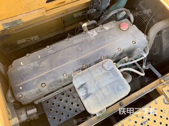 發(fā)動(dòng)機(jī)整體俯視(整機(jī)外觀) 發(fā)動(dòng)機(jī)整體俯視(整機(jī)外觀)