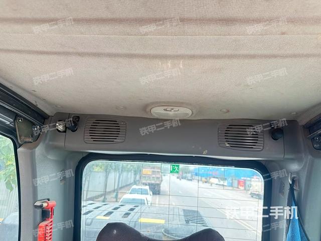 座椅后部(驾驶室部分) 座椅后部(驾驶室部分)