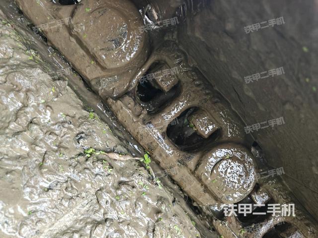 右驱动轮(行走机构) 右驱动轮(行走机构)