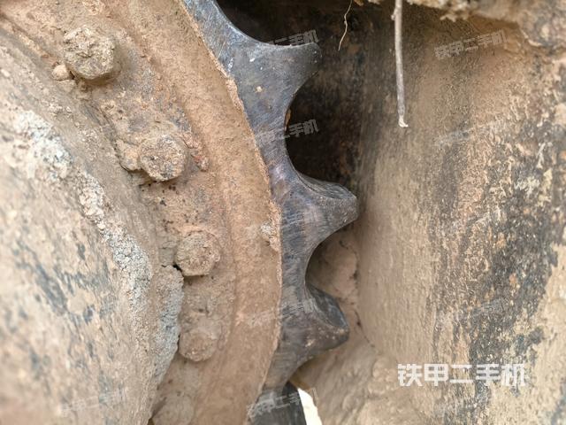 左侧行走马达盖板(行走机构) 左侧行走马达盖板(行走机构)