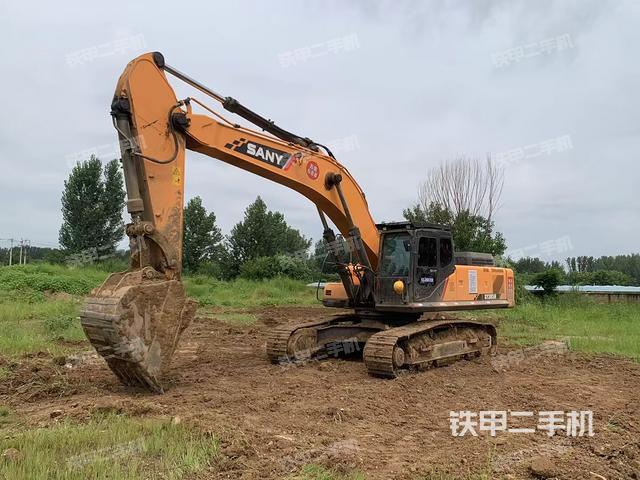 三一重工SY385H挖掘機(jī)