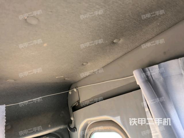 驾驶室左后45度(驾驶室部分) 驾驶室左后45度(驾驶室部分)