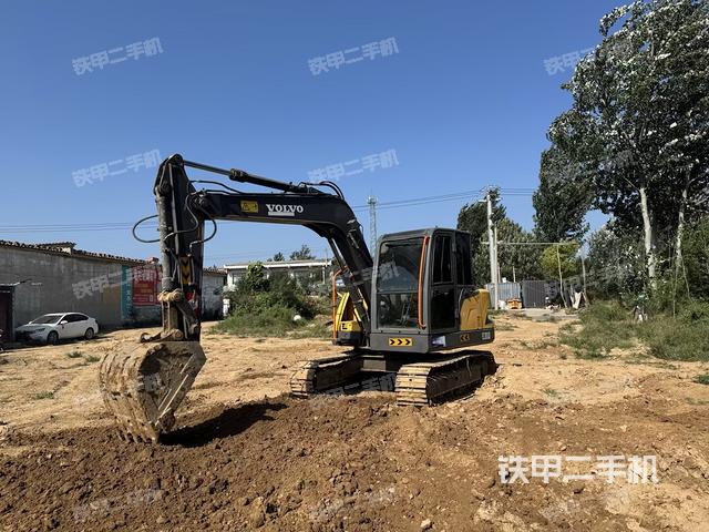 驾驶室整体(整机外观) 驾驶室整体(整机外观)